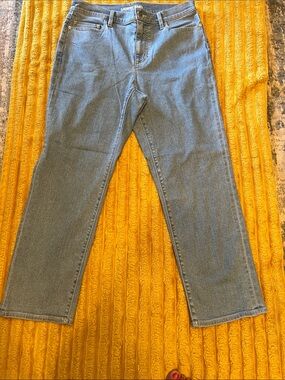 Lands' End Petite Women’s Light Wash Straight Jeans